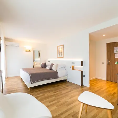 فندق Helios